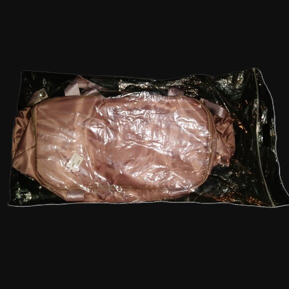 NWOT Hong Fu Expandable Gym/Duffle Bag in Lavender - Picture 3 of 5